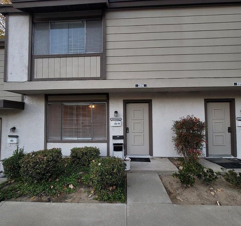 1st image of 2214 Shady Hills Dr
