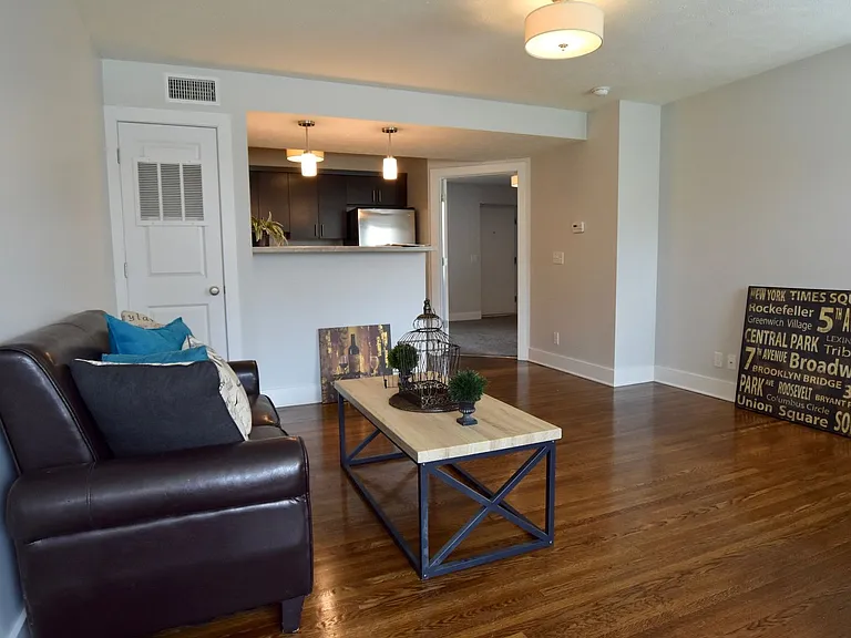 628 Park Ave — Photo 68