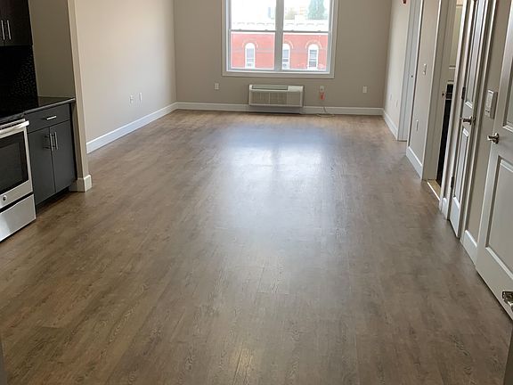 4th image of 422-426 61st St