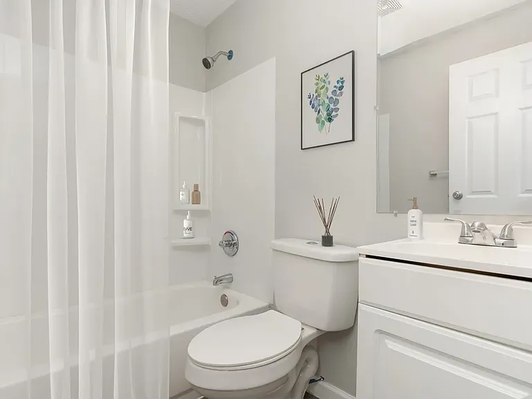 Villa Hills & Dover Heights Apartments — Photo 2