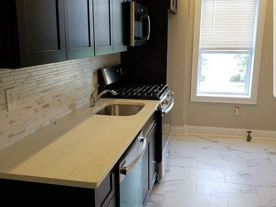 1st image of 168 Clinton Ave APT 2