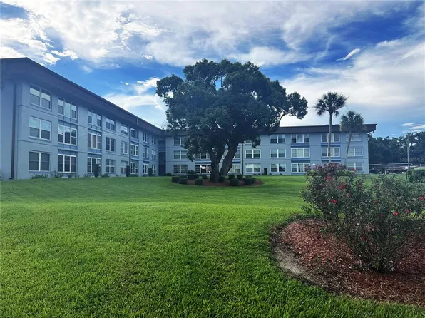 333 LAKE HOWARD DRIVE NW #302B, WINTER HAVEN, FL 33880