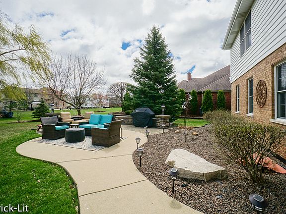 4th image of 22025 Clove Dr