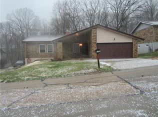 2114 Manor Ct, Barnhart, MO 63012