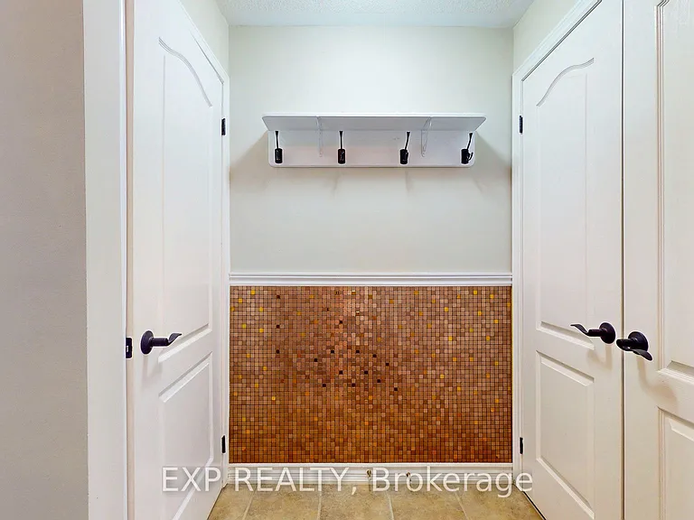 10 Boardwalk Ave #17 — Photo 34