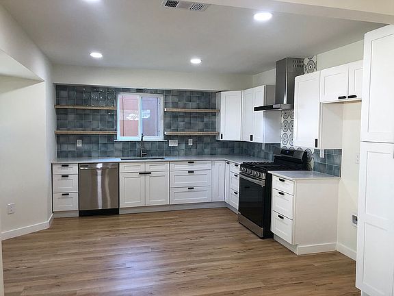 4th image of 5508 Hibiscus Dr