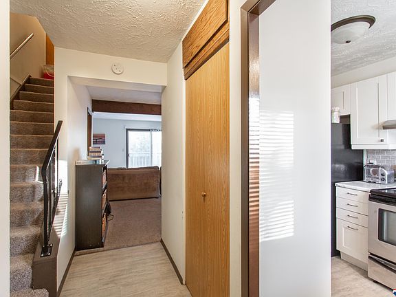 3rd image of 5012 Southwood Cir