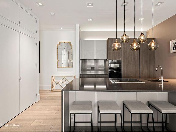 5th image of 95 Greene St APT 4C