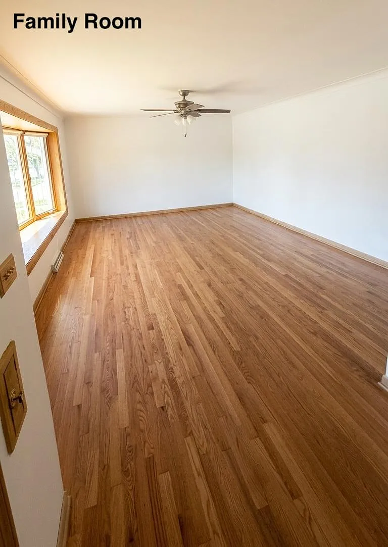 3 bed, 1.5 bath, 1460 sqft, $3,200 — Photo 2