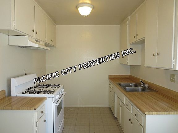 4th image of 2214 College Ave APT 6