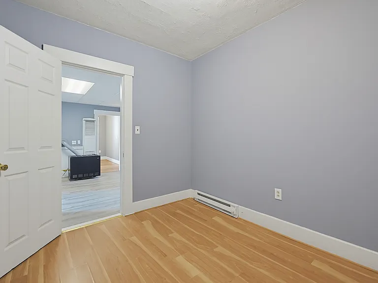 12-12R Granite St #3 — Photo 5