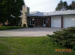 14891 Fifteen Mile Rd, Sterling Heights, MI 48312