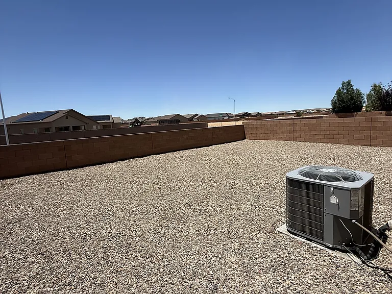 2116 Solitaire St NE — Photo 19