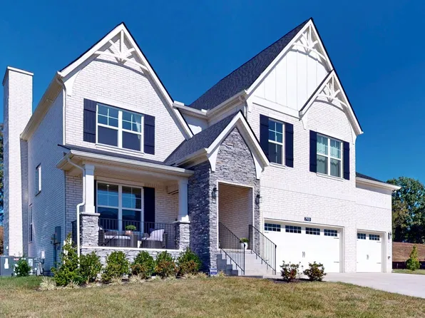 7933 Pine St, Fairview, TN 37062