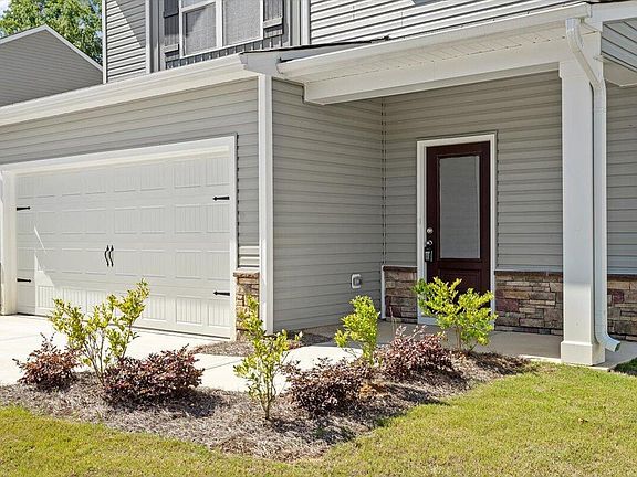 3rd image of 154 Taverners Ln