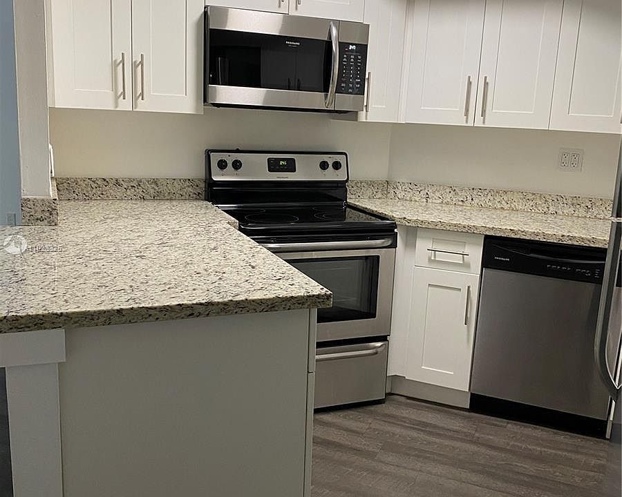 1st image of 8323 Lake Dr APT 306