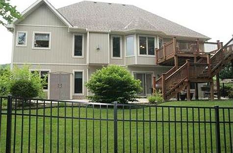 3rd image of 1920 Edgewood Dr