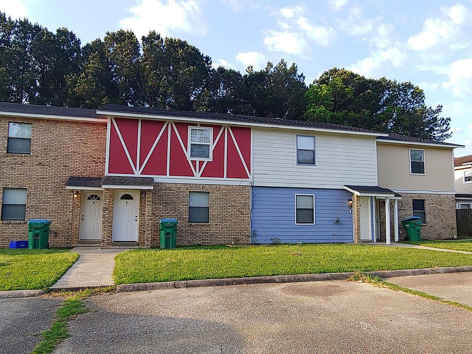 1st image of 15251 Parkwood Dr N