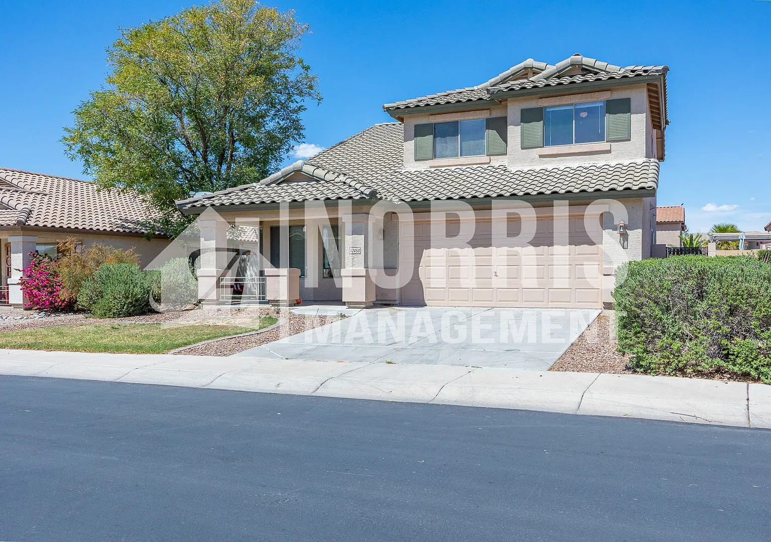 Beautiful Large Home in Maricopa — Photo 3