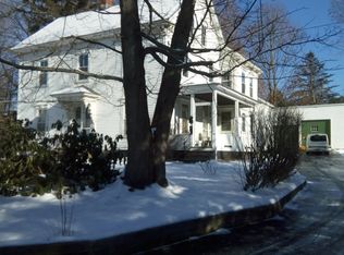 28 Thornton St, Derry, NH 03038