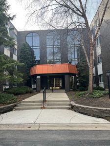 9530 N Lamon Ave #203, Skokie, IL, 60077