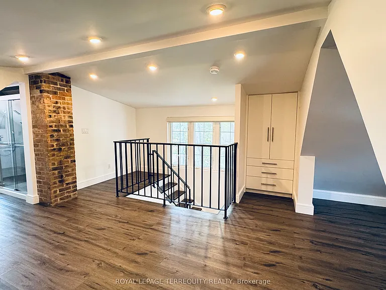 37 White Ave — Photo 11