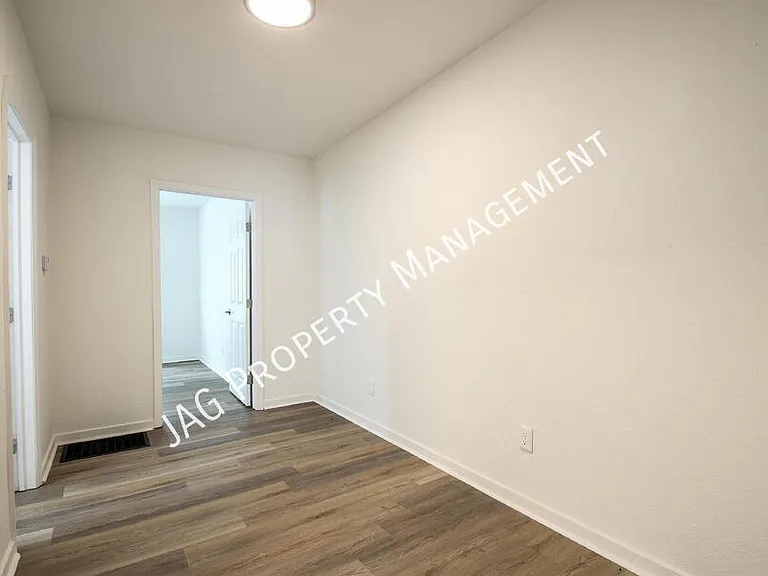 2892 College St #2 — Photo 12