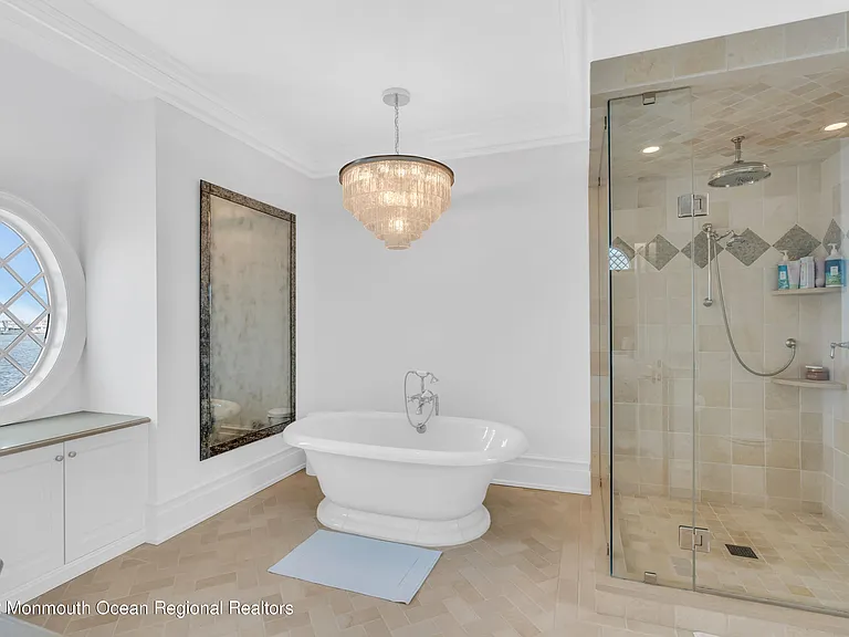 459 Normandy Dr — Photo 15