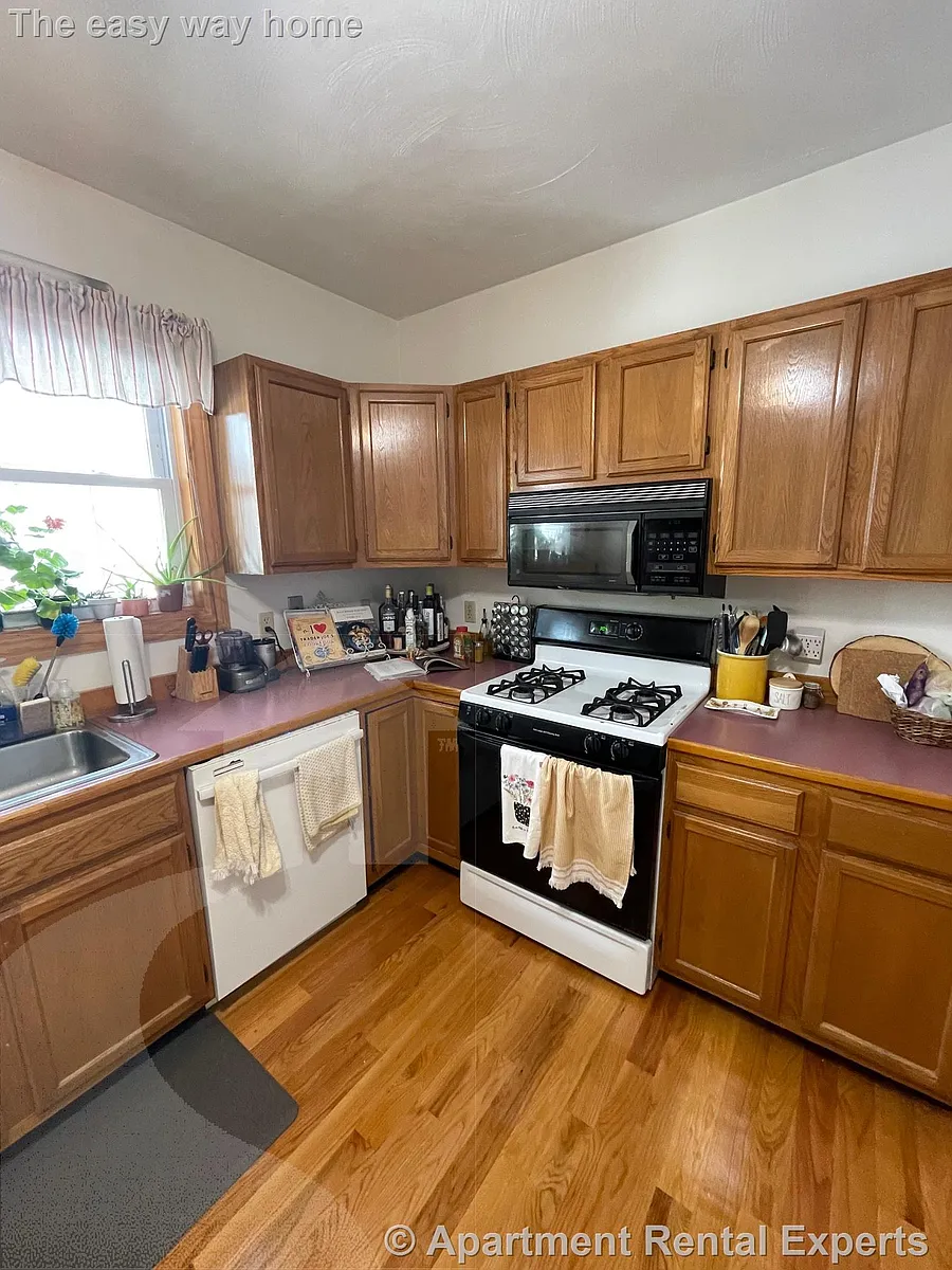 Building Photo - 17 Ossipee Rd #1