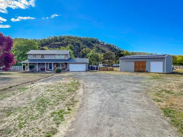 180 Twin Springs Ln, Roseburg, OR 97470