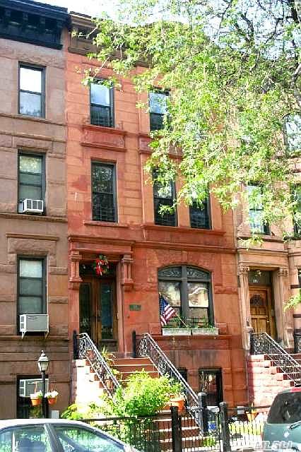 2nd image of 629 Jefferson Ave #4