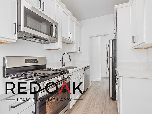 2nd image of 1818 Whitley Ave #201
