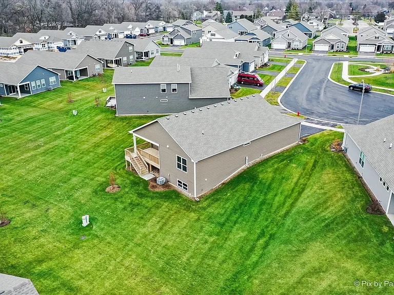 301 Westminster Ct — Photo 57