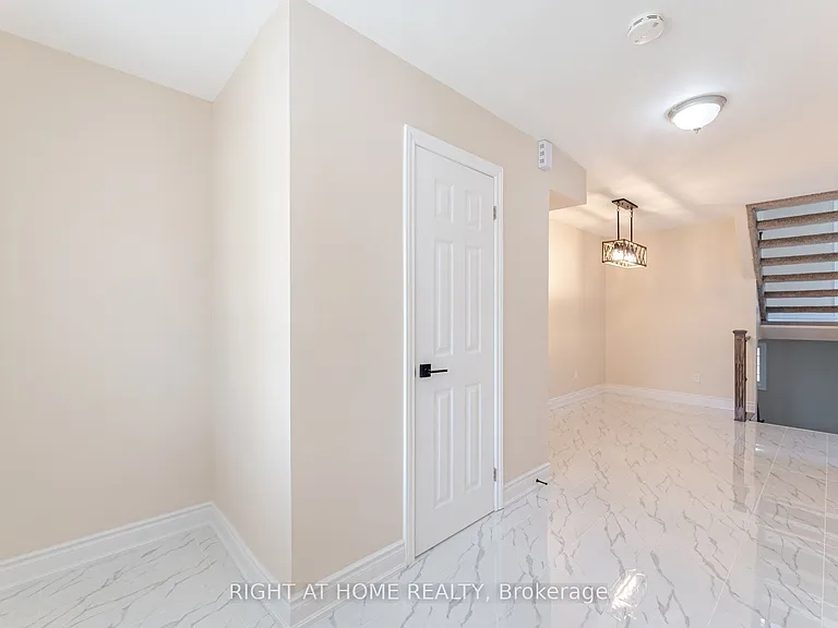 50 Albemarle St — Photo 6