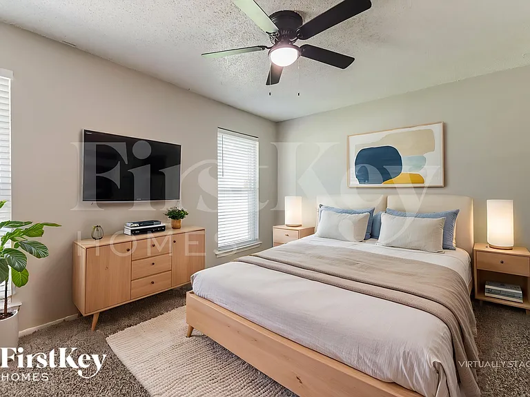 1309 Monterrey Dr — Photo 13