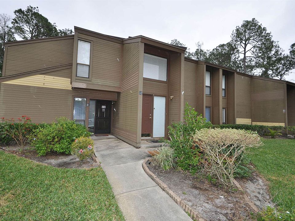 1st image of 32 Hembury Ln
