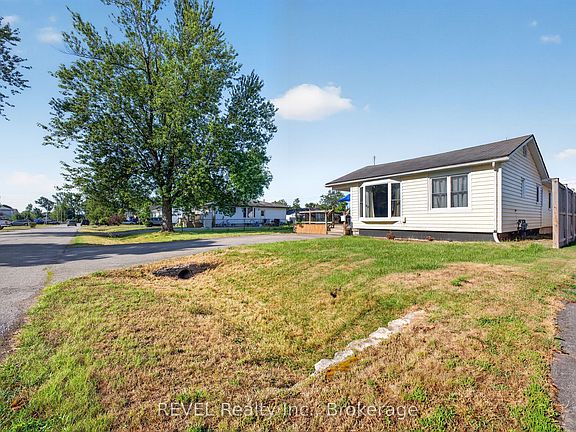 3rd image of 435 Grandview Rd