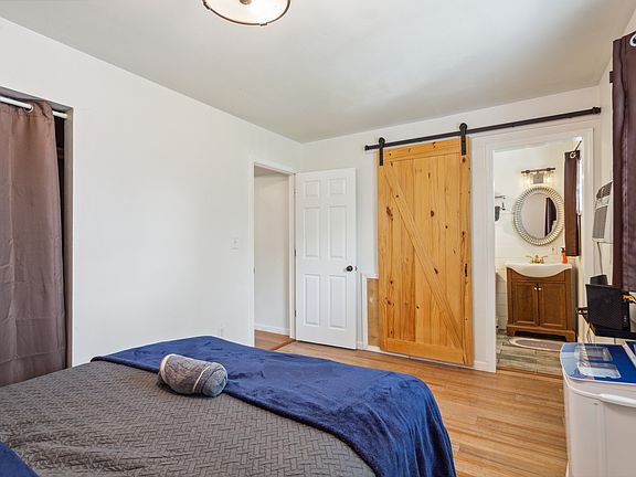 4th image of 913 Mooberry St #F