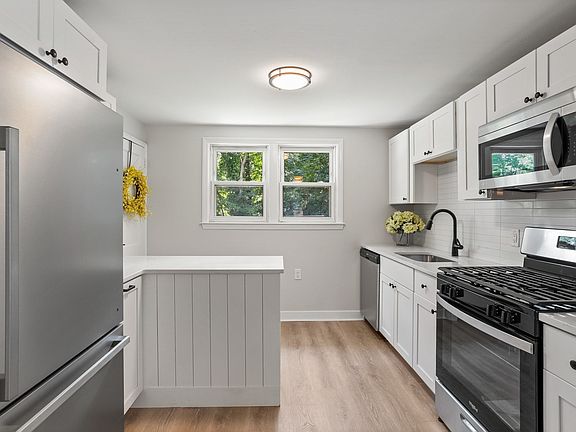 3rd image of 15 Genetti St #15