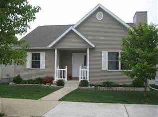 1114 Ogelthorpe Ave, Normal, IL 61761