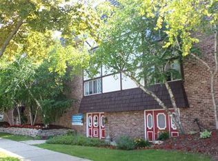 2595 N Cramer St APT 104, Milwaukee, WI 53211