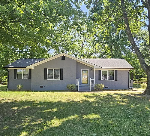 105 Wildwood Dr Photo 1