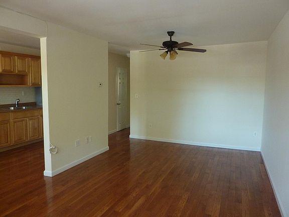 4th image of 9805 Avenue K #2