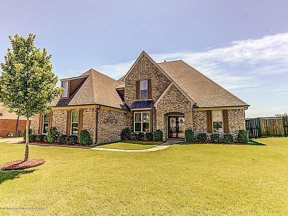 2nd image of 13561 Lapstone Ln
