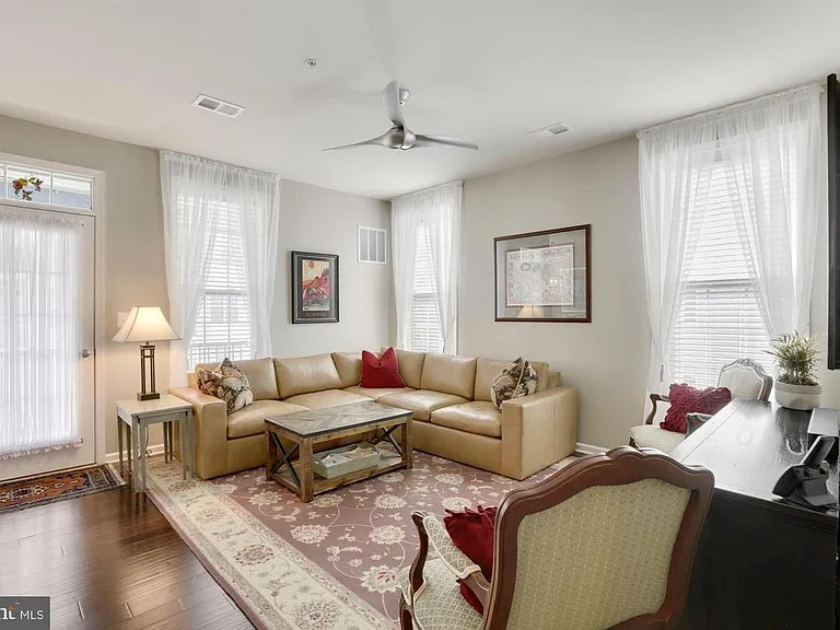 23792 Hopewell Manor Ter — Photo 14