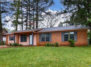 6021 Lincoya Dr NW, Huntsville, AL 35810