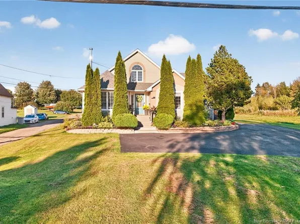 218 Riverside Prom, Shediac, NB E4P 2P6
