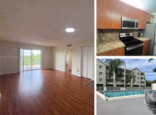 8200 SW 210th St APT 313, Cutler Bay, FL 33189