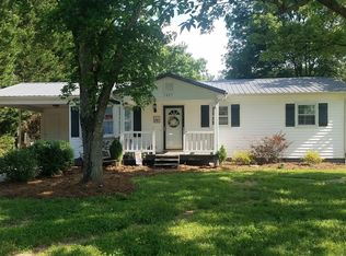 1405 Conway Dr, Granite Falls, NC 28630