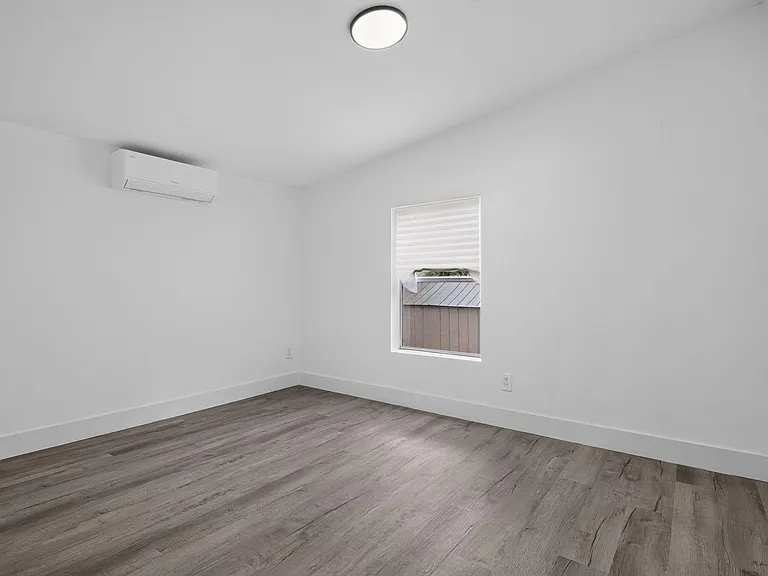 7180 SW 19th Pl — Photo 23